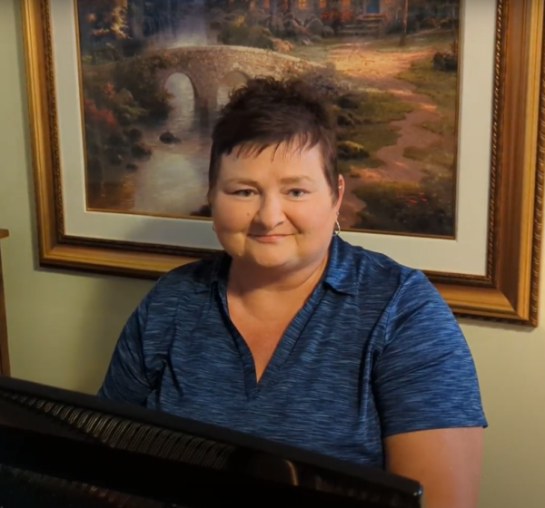 Shelly Engfer-Triebenbach playing the piano